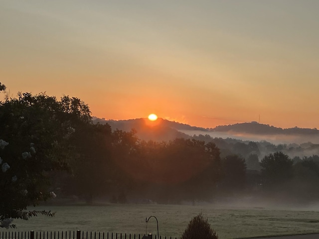140 W Twelve Stones Xing, Goodlettsville, TN 37072 - view of mountain backdrop with a large body of water