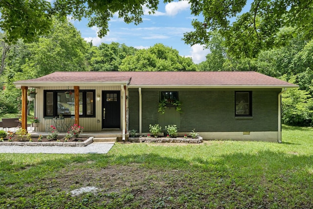 170 Old Carters Creek Pike, Franklin, TN 37064 - single story home with a porch, a front lawn, and roof with shingles