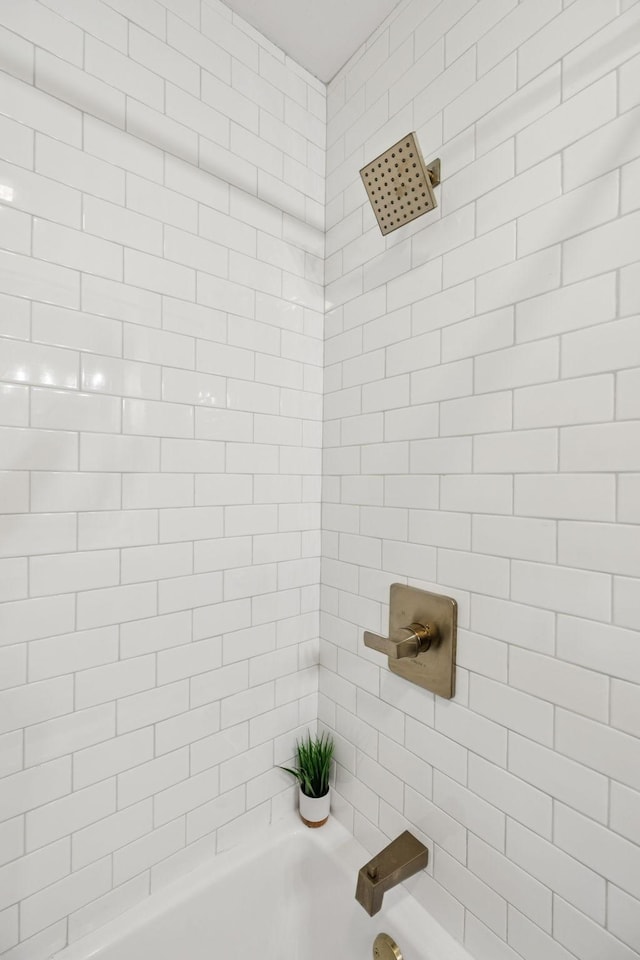 170 Old Carters Creek Pike, Franklin, TN 37064 - full bath with shower / washtub combination