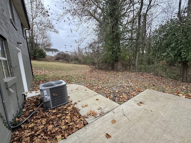 513 Adams Ct, Clarksville, TN 37040 - view of yard with central AC and a patio area