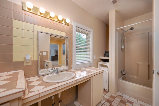 1791 Deer Creek Rd, Linden, TN 37096 - full bath with vanity, shower / washtub combination, and a textured ceiling