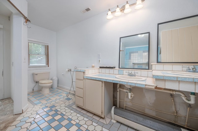 1791 Deer Creek Rd, Linden, TN 37096 - bathroom featuring a sink and toilet