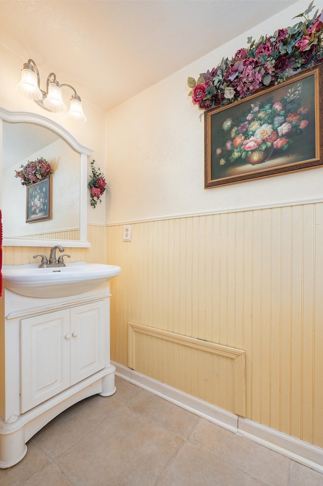 1791 Deer Creek Rd, Linden, TN 37096 - bathroom featuring vanity, wainscoting, and tile patterned floors