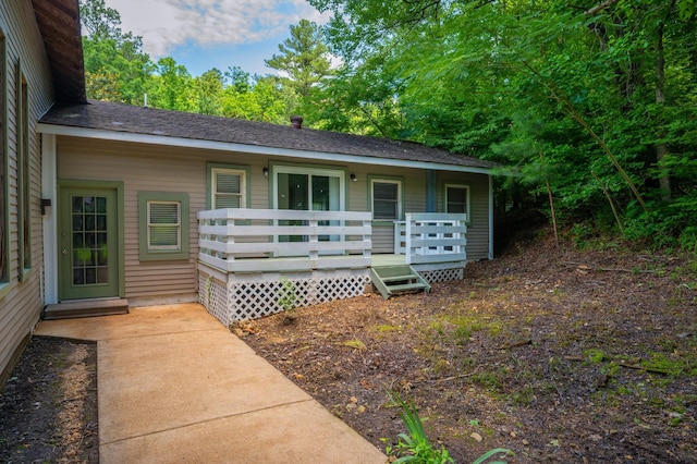 1791 Deer Creek Rd, Linden, TN 37096 - view of front of property featuring a deck