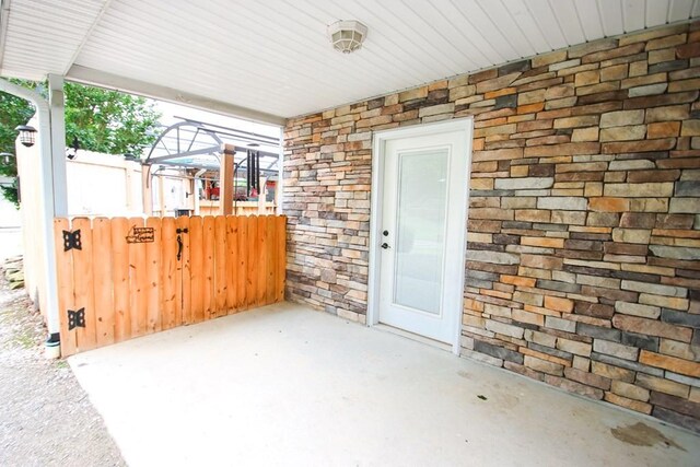 1375 Roberts Matthews Hwy, Sparta, TN 38583 - view of patio / terrace