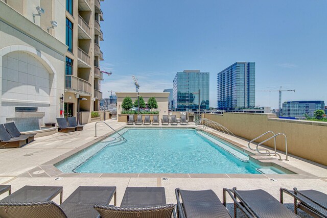 1510 Demonbreun St Unit 810, Nashville, TN 37203 - community pool with a patio area and a city view