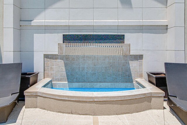 1510 Demonbreun St Unit 810, Nashville, TN 37203 - misc room with a jacuzzi