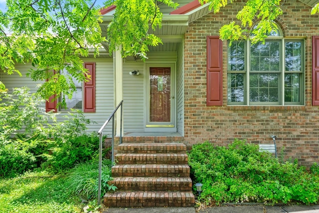 332 Meadowbrook Dr, Cadiz, KY 42211 - view of exterior entry with brick siding