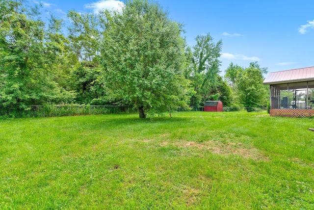 332 Meadowbrook Dr, Cadiz, KY 42211 - view of yard with a sunroom