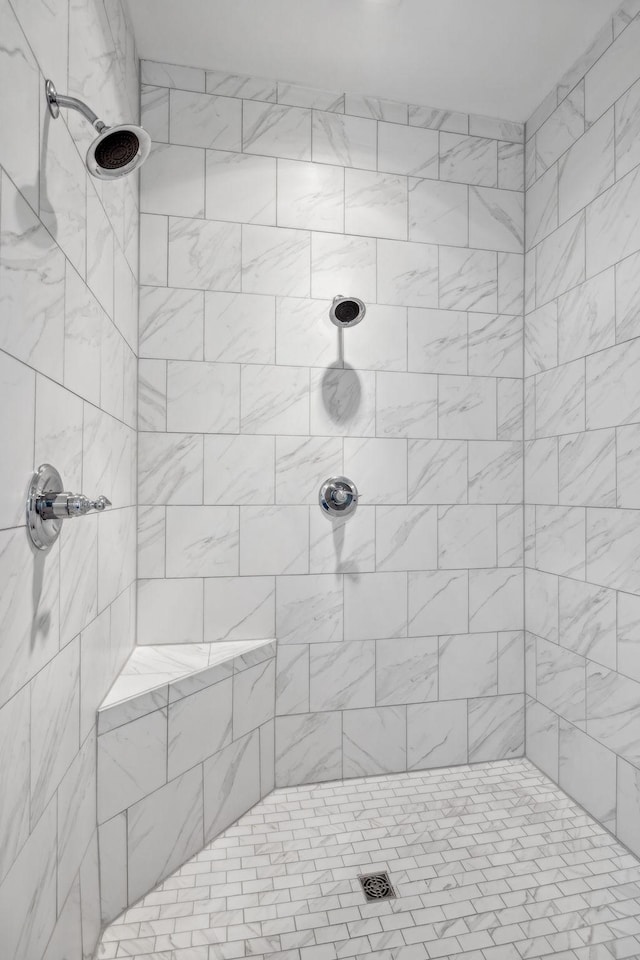 807 Caledonian Ct, Franklin, TN 37064 - full bathroom with tiled shower