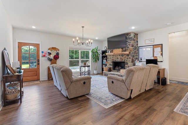 5660 Bold Springs Rd, Mc Ewen, TN 37101 - living area with wood finished floors, plenty of natural light, a chandelier, recessed lighting, and a fireplace