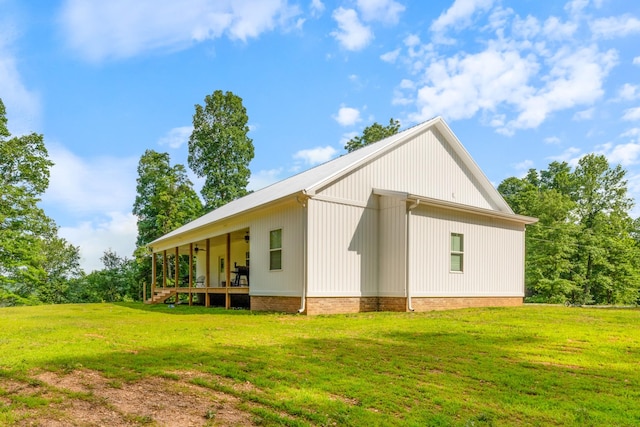 5660 Bold Springs Rd, Mc Ewen, TN 37101 - view of home's exterior featuring a ceiling fan and a yard
