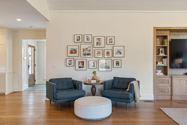 6115 Hillsboro Pike, Nashville, TN 37215 - sitting room with hardwood / wood-style floors and recessed lighting