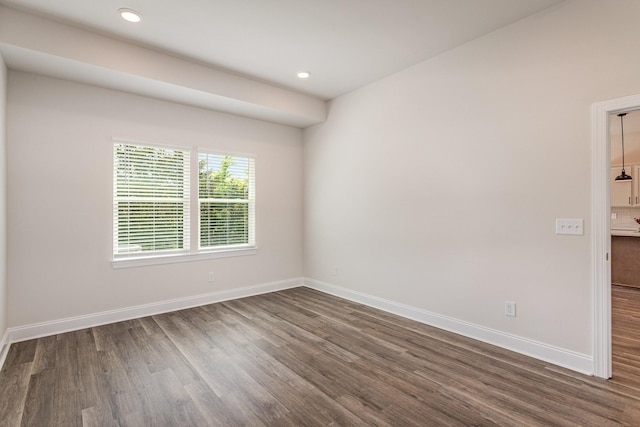 35 Audubon Ln, Murfreesboro, TN 37128 - empty room with dark wood-style flooring, baseboards, and recessed lighting