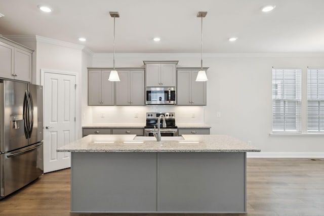 105 Artie Lee Ln, Nolensville, TN 37135 - kitchen featuring stainless steel appliances, gray cabinets, crown molding, decorative backsplash, and a sink
