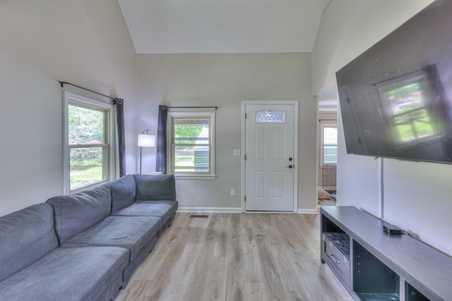 121 Rainbow Cir, Columbia, TN 38401 - photo 3