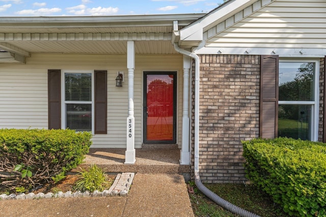 3540 Lake Towne Dr, Antioch, TN 37013 - view of exterior entry with brick siding and a porch