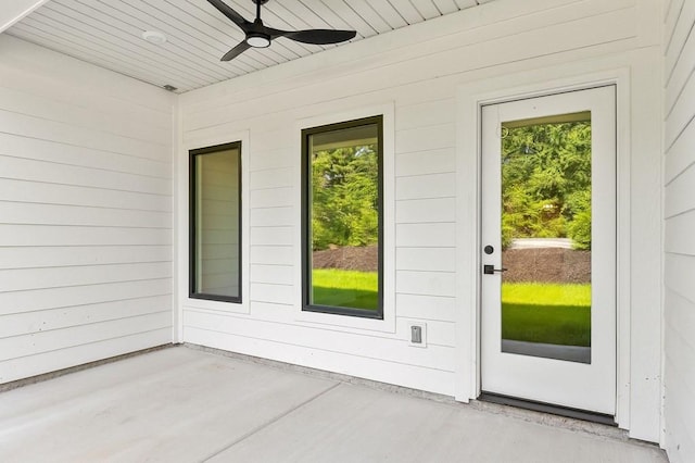 363 S Walnut Ave, Cookeville, TN 38501 - property entrance featuring a patio area and ceiling fan