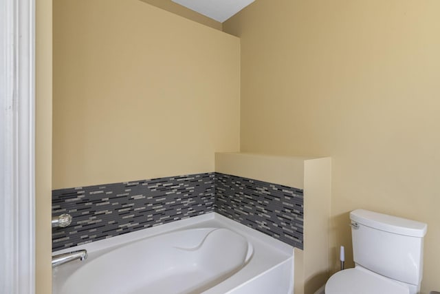 1515 Bridgecrest Dr Unit 220, Antioch, TN 37013 - bathroom featuring a garden tub and toilet