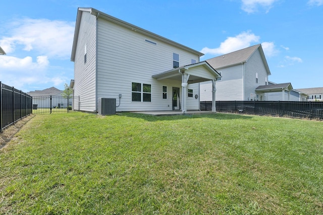 3211 Briar Chapel Dr, Murfreesboro, TN 37128 - rear view of property with central AC unit and a patio area