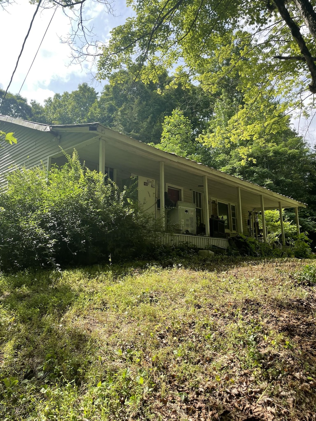 75 Hughes Hollow Rd, Lawrenceburg, TN 38464 - view of yard with covered porch