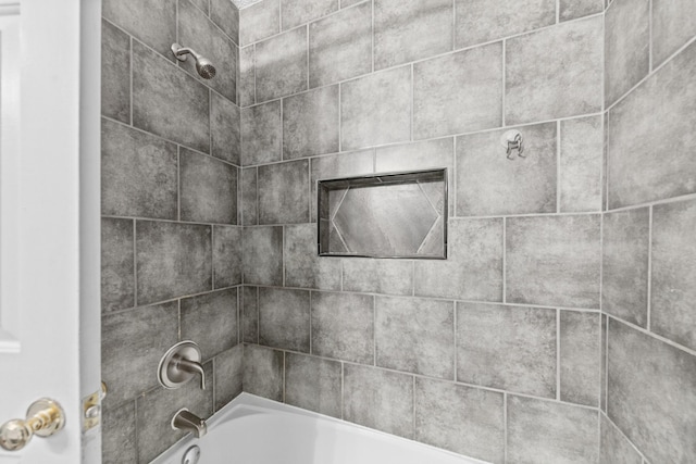 314 Millhouse Rd, Smyrna, TN 37167 - full bathroom featuring washtub / shower combination