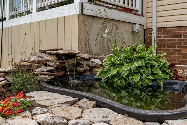 346 Spring Creek Ln, Lebanon, TN 37090 - exterior view of a garden pond