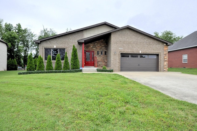3173 Porter Hills Dr, Clarksville, TN 37043 - mid-century modern home featuring an attached garage, brick siding, a front yard, and concrete driveway