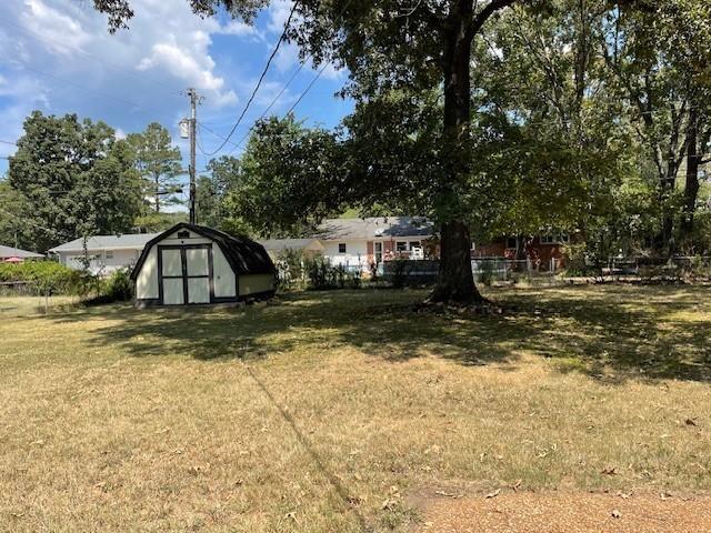 608 Bragg Cir, Tullahoma, TN 37388 - view of yard