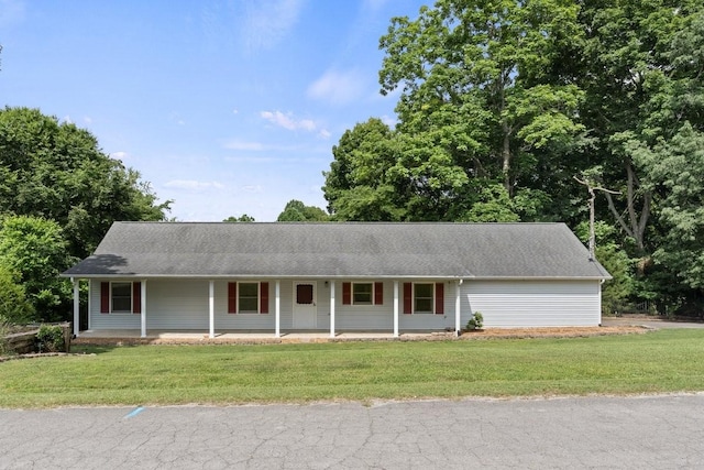 366 Huffman Park Rd, Lynchburg, TN 37352 - ranch-style home featuring a porch and a front yard