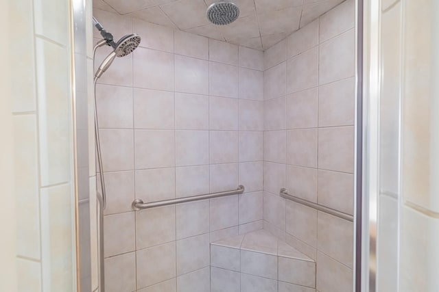 107 Hunters Ct, Tullahoma, TN 37388 - bathroom with a stall shower