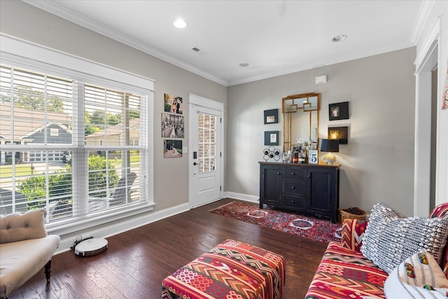 6022 Somerhaven Trl, Hixson, TN 37343 - living area featuring wood-type flooring, baseboards, ornamental molding, and recessed lighting