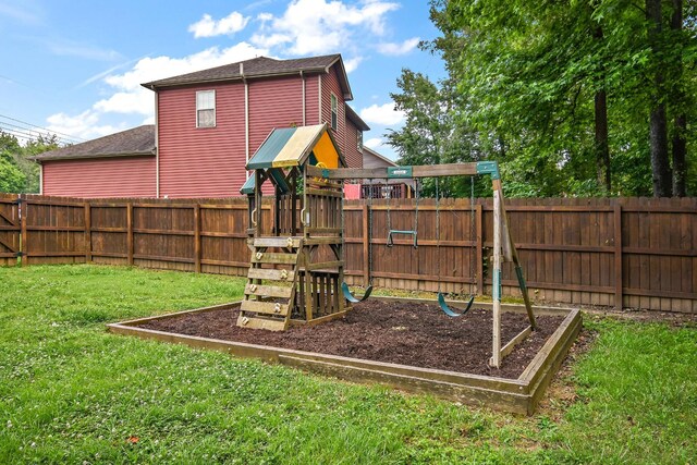 552 Magnolia Dr, Clarksville, TN 37042 - view of playground