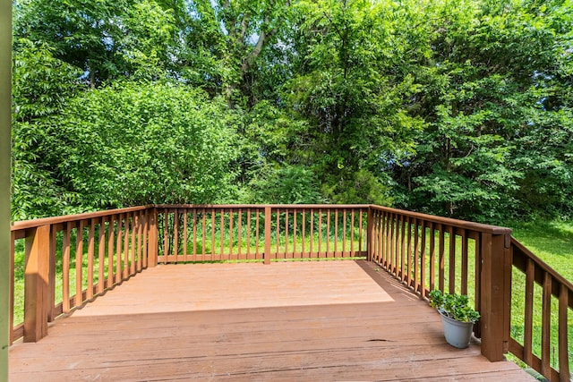 929 Chaparral Dr, Lebanon, TN 37087 - view of wooden terrace