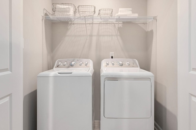 105 Primrose Ln, Gallatin, TN 37066 - washroom with washing machine and clothes dryer