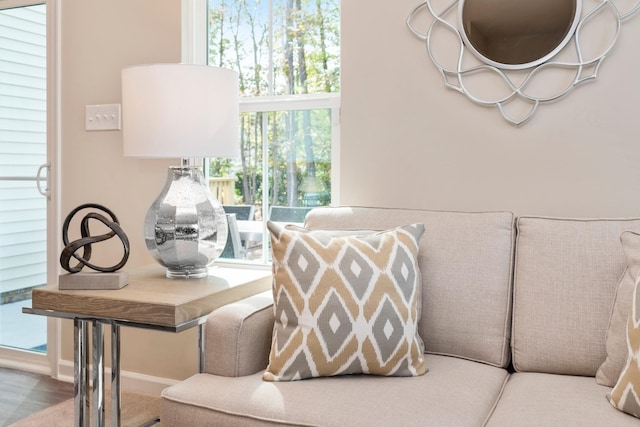 105 Primrose Ln, Gallatin, TN 37066 - detailed view of baseboards