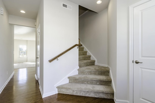 105 Primrose Ln, Gallatin, TN 37066 - stairway featuring wood finished floors, baseboards, and recessed lighting