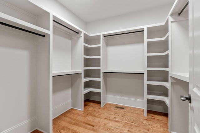 333 Burris Rd, Mount Juliet, TN 37122 - spacious closet featuring light wood-style flooring