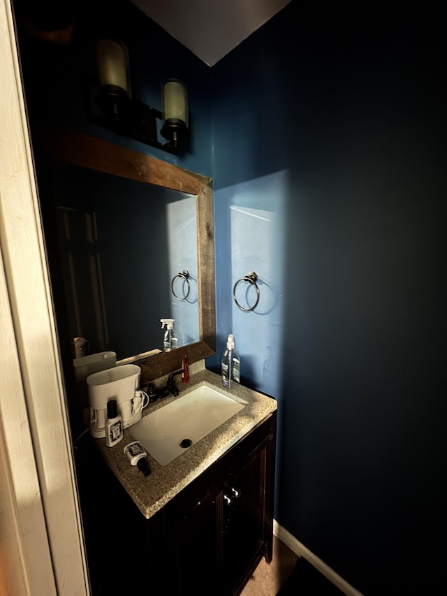 2408 Woodale Ln, Nashville, TN 37207 - half bath with vanity