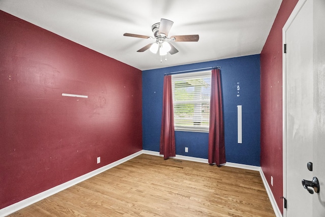 225 Nelson Dr, La Vergne, TN 37086 - unfurnished room with light wood-style flooring, ceiling fan, and baseboards