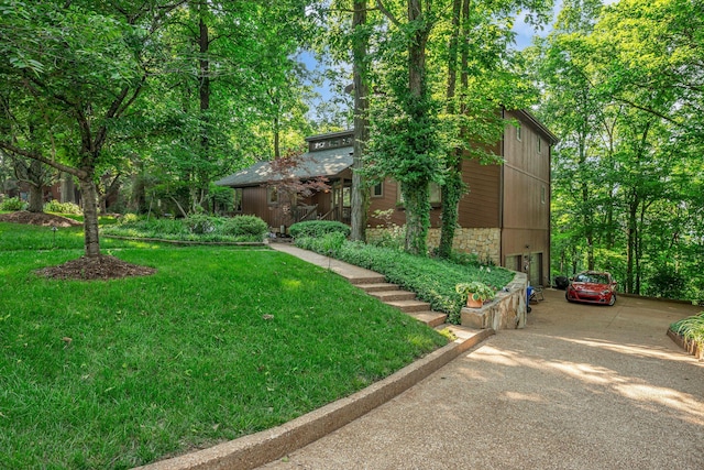1321 Robert E Lee Ln, Brentwood, TN 37027 - view of green lawn featuring driveway