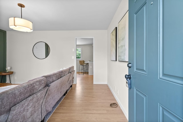 415 Jordan Rd, Clarksville, TN 37042 - foyer featuring light wood-type flooring and baseboards