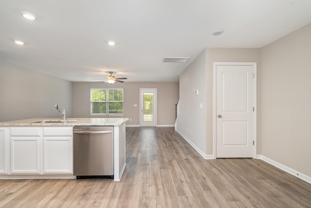 142 Rising Pvt Ln, Gallatin, TN 37066 - kitchen featuring stainless steel dishwasher, a sink, light wood-style floors, ceiling fan, and baseboards