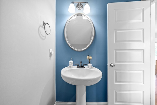 1341 Sussex Dr, Clarksville, TN 37042 - bathroom featuring baseboards