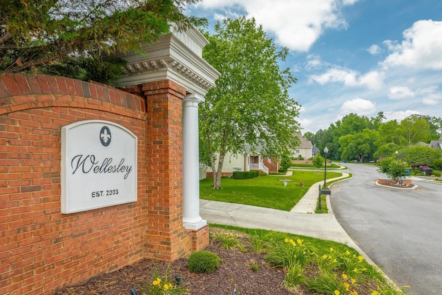 4370 Wellesley Dr, Ooltewah, TN 37363 - community / neighborhood sign with a lawn