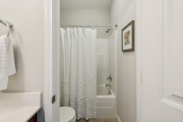 2040 Belshire Way, Spring Hill, TN 37174 - full bathroom featuring vanity, shower / tub combo with curtain, and toilet