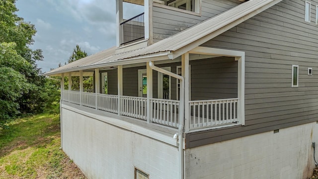 619 Bridgeview Cv, Bath Springs, TN 38311 - view of side of property featuring metal roof