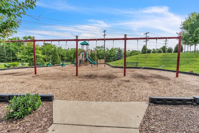 5073 Hunters Village Dr, Lebanon, TN 37087 - community play area featuring a yard