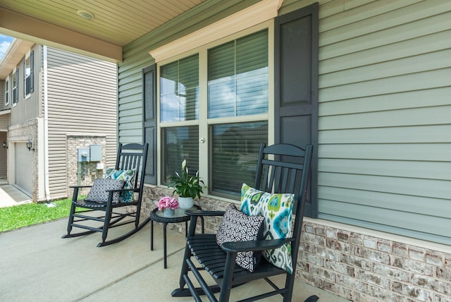 2932 Hen Brook Dr, Columbia, TN 38401 - view of porch