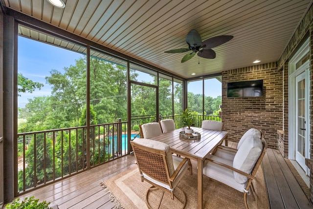982 Red Bluff Way, Adams, TN 37010 - sunroom / solarium featuring a ceiling fan and outdoor dining area